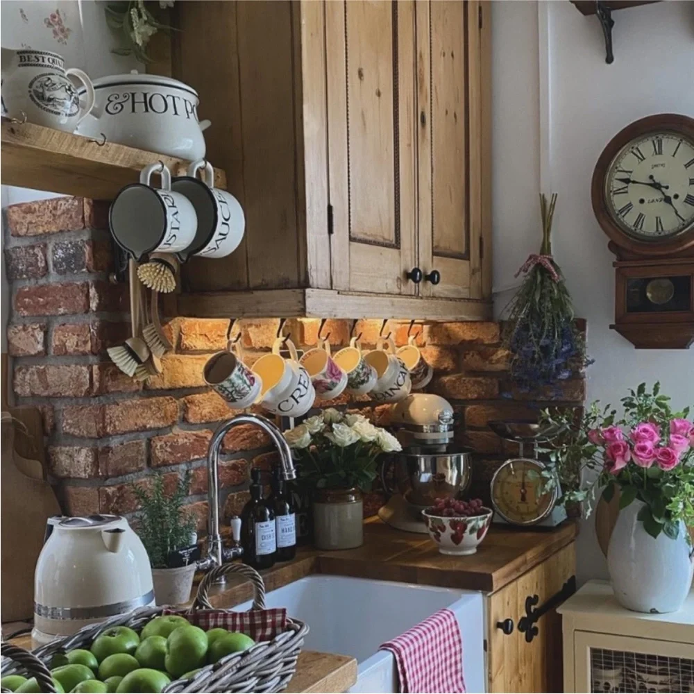 SOLD • Framed Dried Flower and Butterfly Collage Decoupage Small - Picture 11 of 12